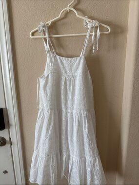 Francesca’s Women’s White Eyelet Tie-Shoulder Sundress